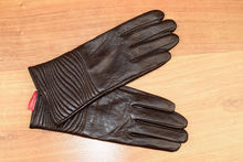 Кафяви дамски ръкавици естествена кожа код 024