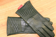 Тъмно зелени дамски ръкавици естествена кожа код 024