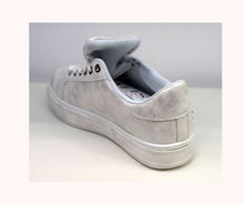 дамски бели кецове