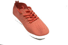 Розови дамски спортни текстилни обувки - 8020