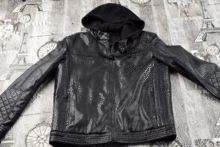 Черно кожено зимно мъжко  яке  с текстилна качулка - М - 015