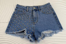 Къси дамски дънки - 3758 - сини с капси