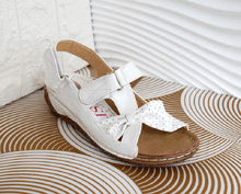 Ежеднени дамски сандали със стелка от ЕСТЕСТВЕНА КОЖА - 6235 - бели